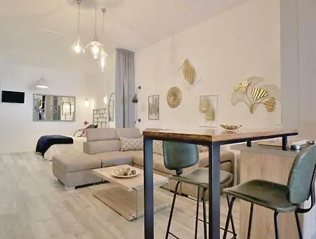 Apartment Loft Station *